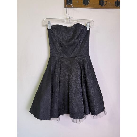 Forever 21 Strapless Black Jacquard Fit & Flare Party Dress Small S Gothic Tulle - Picture 3 of 8